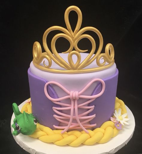 Repunzal Birthday Cake Ideas, Repunzal Cakes, Rapunzel Birthday Cake Simple, Tangled Cake Rapunzel, Rapunzel Birthday Party Cake, Rapunzel Cake Ideas Simple, Birthday Cake Rapunzel, Rapunzel Pasta, Rapunzel Cake Ideas