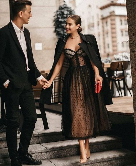 Barirah 👸 en Instagram: "Yes 👍 or No 👎?? Love lady dress style ?? TAG FRIENDS 👬👭👫👭 . . .Photo by @kristabelkrayt . ." Ankle Length Prom Dress, Casual Bridesmaid Dresses, Prom Long, Long Evening Dress, Sweetheart Prom Dress, Cocktail Attire, Party Gown, Engagement Photo Outfits, Color Swatch