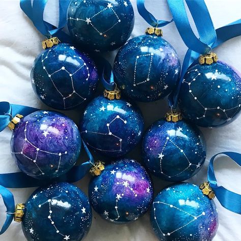 Guardians Of The Galaxy Christmas Tree, Solar System Ornaments, Galaxy Ornaments Diy, Christmas Decor Ornaments, Galaxy Christmas Ornaments, Zodiac Christmas Ornaments, Planet Ornaments Diy, Space Theme Christmas Tree, Christmas Space Theme