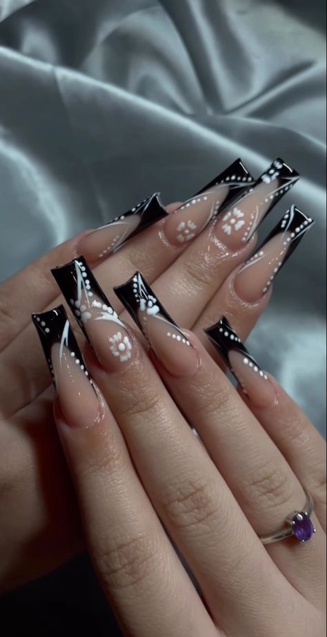 Black Nails With Glitter And Rhinestones, Nail Ideas Coffin Black, Black Nail Sets Designs, Long Nail Designs Black, Nails Almond Bright, Acrylic Nails Coffin Black, Black Medium Nails, Black French Tips With Design, Black Nails Bling