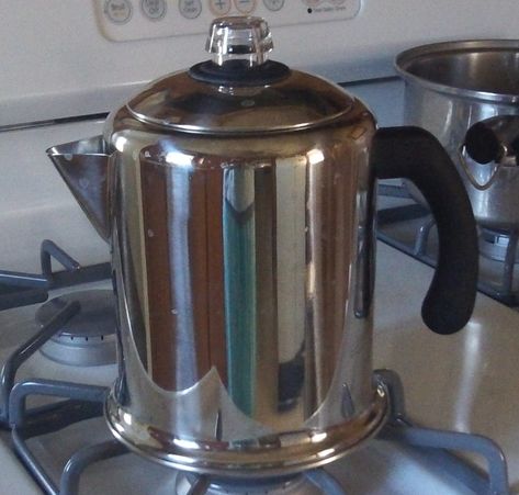 Coffee Maker With Grinder, Camping Coffee Maker, Percolator Coffee Pot, Coffee Percolator, Coffee Urn, Stainless Steel Stove, Coffee Grinds, Percolator Coffee, Camping Coffee