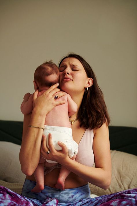 Photographs by Sophie Harris-Taylor that hope to spark an honest conversation about breastfeeding | Creative Boom Earth Mama, Tongue Tie, London Photographer, Baby Images, Skin To Skin, Pregnancy Birth, Good Attitude, First Daughter, Breast Pumps