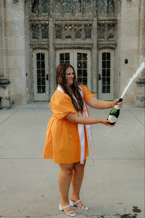 Utk graduation Utk Graduation, College Senior Pictures, College Senior, College Graduation, Picture Ideas, Senior Pictures