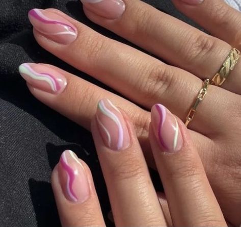 Nails With Squiggles, Swirly Line Nails, Smile Line Nails, Pastel Swirl Nails, Athletic Nails, Pink And White Swirl Nails, Swirly Nail Art, Cute Nails Squiggle, Pastel Swirls Nails