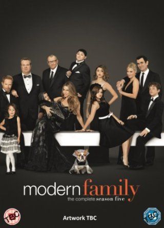 Haley Modern Family, Modern Family Funny, The Modern Family, Family Tv, Family Poster, Family Funny, Comedy Tv, Best Tv Shows, Film Serie