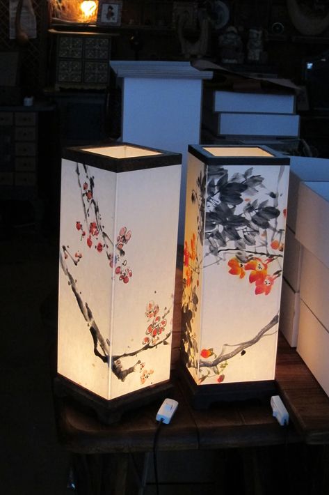 hanji Chinese Tea Room, Japanese Lighting, Boy And Girl Shared Bedroom, Asian Inspired Decor, Japan Decor, Japanese Paper Lanterns, Japanese Room, Plum Blossoms, Chinese Lantern