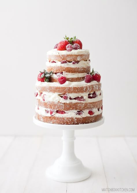 The Naked Cake: My Red Velvet & Vanilla Cake with Whipped Cream Cheese Frosting Berry Wedding Cake, Berry Wedding, Torte Cupcake, Naked Cakes, Simple Wedding Cake, Wedding Cake Inspiration, Chiffon Cake, Food Cakes