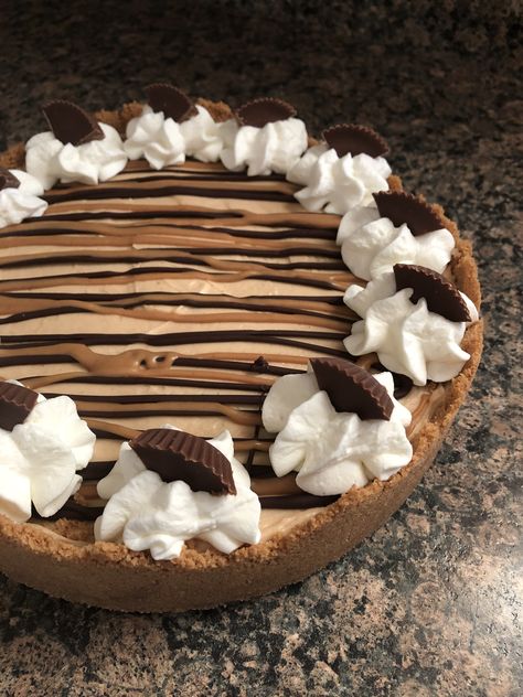 Chocolate Peanut Butter Silk Pie, Chocolate Peanut Butter Mousse Pie, Peanut Butter Chocolate Mousse, Peanut Butter Mouse, Peanut Butter Mousse Pie, Peanut Butter Crust, Christmas Chocolate Desserts, Chocolate Pie Filling, Nutella Pie