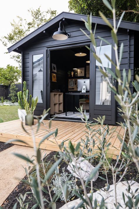 Black Shed, Office Shed, Backyard Studio, Black Barn, Backyard Office, Decor Studio, Backyard Sheds, Casa Exterior, She Sheds