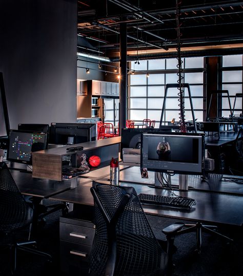 Open plan offices from Stereo D Offices - Toronto Media Company Office, Hi Tech Office Design, Tech Startup Office Design, Tech Building Design, High Tech Office Design, Media Office Design, High Tech Home Office, High Tech Interior Design, Tech Office Interior