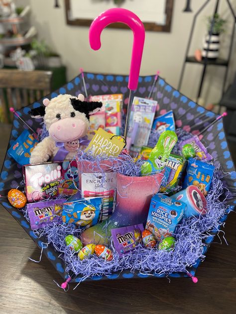 Umbrella Easter Basket, Basket Raffle Ideas, Basket Raffle, Adult Easter Baskets, Raffle Ideas, Creative Easter Baskets, Raffle Basket, Adult Easter, Basket Diy