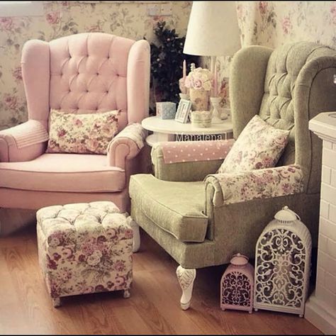 #homesweethome #corner Furniture Color Schemes, Diy Shabby Chic, Shabby Chic Decor Bedroom, Cute Diy Room Decor, Cottage Living Rooms, Casa Vintage, Pink Home Decor, Vintage Elegance, Living Room Inspo