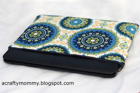 Laptop Case Pattern, Crystal Tutorial, Kindle Fire Case, Diy Laptop, Computer Sleeve, Pouch Pattern, Book Sleeve, Laptop Stand, Kindle Fire