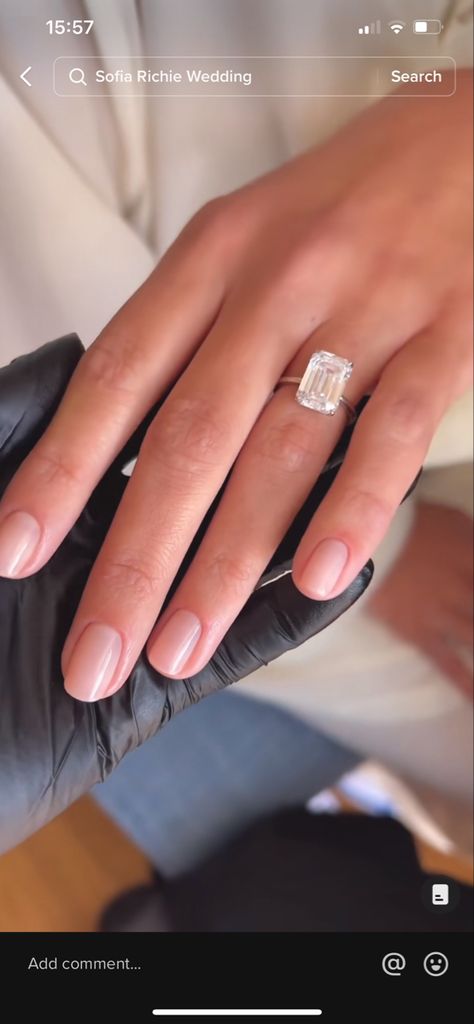 Wedding Nails Clear, Wedding Nails Bridesmaid Natural, Engagement Nails Natural, Neutral Bridal Nails Wedding, Short Wedding Gel Nails Brides, Wedding Nails Classy Elegant, Wedding Nails For Bride Pale Skin, Engagement Rings Sofia Richie, Wedding Sofia Richie