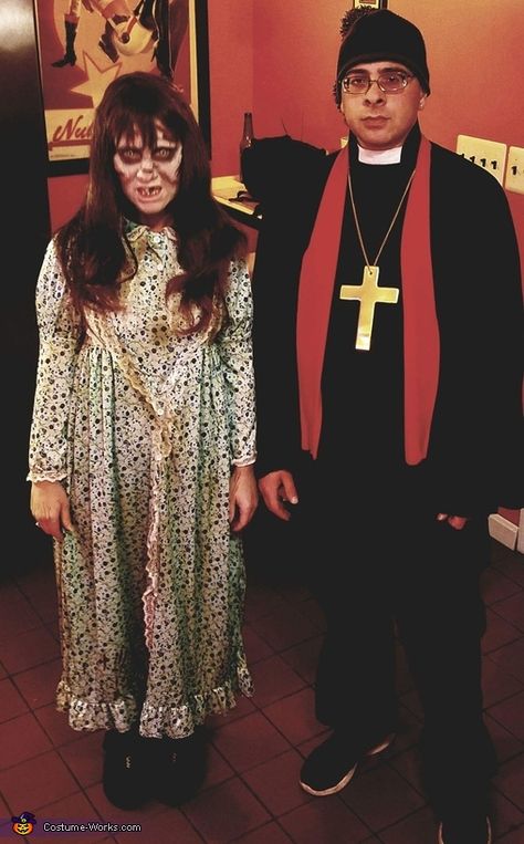 Scary Coustems Ideas, Exorcist Couple Costume, Classic Horror Couples Costumes, Regan Costume Exorcist, Diy Exorcist Costume, The Conjuring Halloween Costume, Holloween Costume Ideas Couple Scary, Hollywood Horror Costumes, Reagan Exorcist Costume