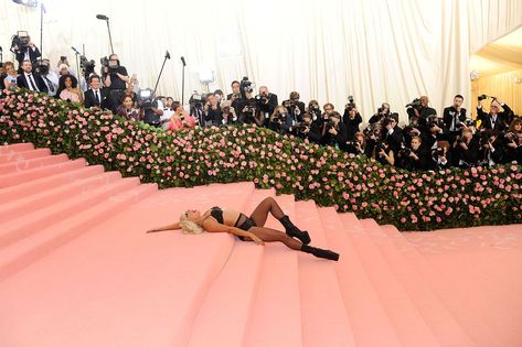 Lady Gaga performed a striptease on the Met Gala red carpet- HarpersBAZAARUK Met Gala Red Carpet Background, Red Carpet Aesthetic Background, Met Gala Aesthetic, Consumer Board, Red Carpet Aesthetic, Met Gala Fashion, Camp Pictures, Homecoming Inspo, Camp Notes On Fashion