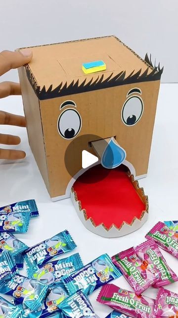 Cardboard Vending Machine Diy Easy, Vending Machine Craft, Cardboard Vending Machine Diy, Diy Candy Machine, Diy Vending Machine, Candy Vending Machine, Cardboard Ideas, How To Make Candy, Atm Machine