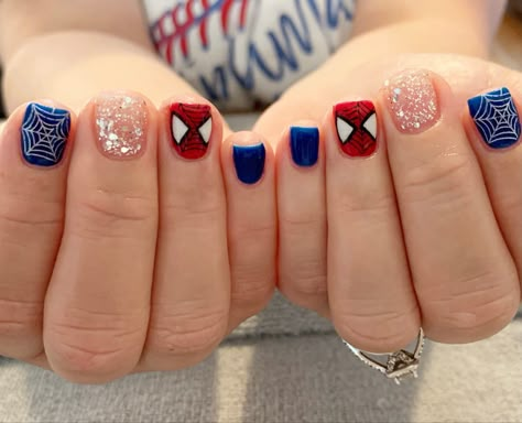 Spiderman Nails Short Simple, Spidey And His Amazing Friends Nails, Marvel Theme Nails, Miles Morales Nail Art, Spiderman Nails Designs Easy, Spiderman Gel Nails, Marvel Nails Short, Spiderman Manicure, Short Nails Spiderman