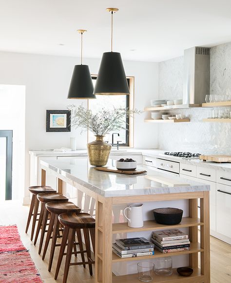 Hot Look: 40 Light Wood Kitchens We Love - House & Home Kitchen Island With Stools, Island With Stools, Kitchen With Open Shelving, Island Farmhouse, Light Wood Kitchens, Custom Kitchens, Kitchen Farmhouse, Kitchen Trends, Farmhouse Lighting