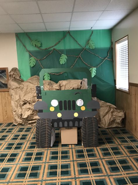 Jungle Theme Homecoming Float, Gods Army Sunday School Decor, Outback Vbs Crafts, Jungle Adventure Vbs, Vbs Outback Rock, Turnabout Pointe Vbs, Australian Vbs Decorations, Australia Vbs Decorations, Outback Vbs Decorations