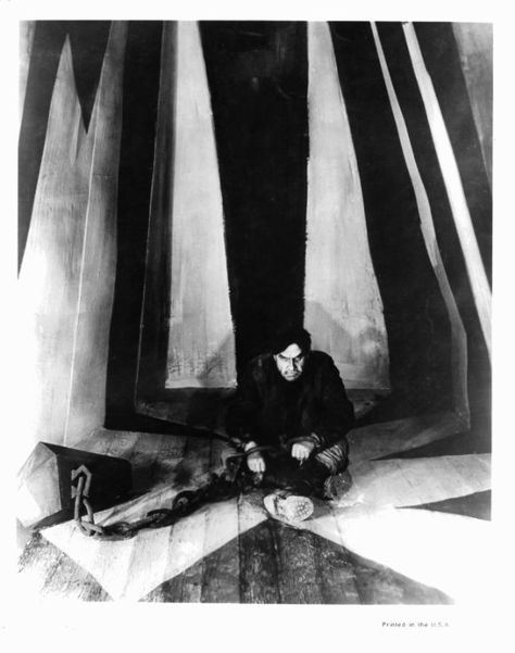 Mood. | Ludwig Rex in The Cabinet of Dr. Caligari (1920) German Expressionism Film, Dr Caligari, Fritz Lang, German Expressionism, Expressionist Art, The Cabinet, B Movie, Film Set, Silent Film