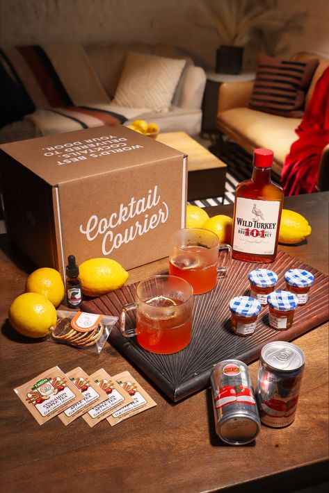 Unbox warmth this season with the 101 Hot Toddy kit 🍯🍏🥃 This sophisticated recipe for a classic favorite features Wild Turkey 101 Bourbon and notes of honey, cinnamon, apple, and hibiscus. Hot Toddy Kit, Wild Turkey 101, Tequila Gifts, Hot Toddy Cocktail, Vintage Christmas Party, Tequila Gift, Vodka Gifts, Cocktail Kit, Diy Cocktails