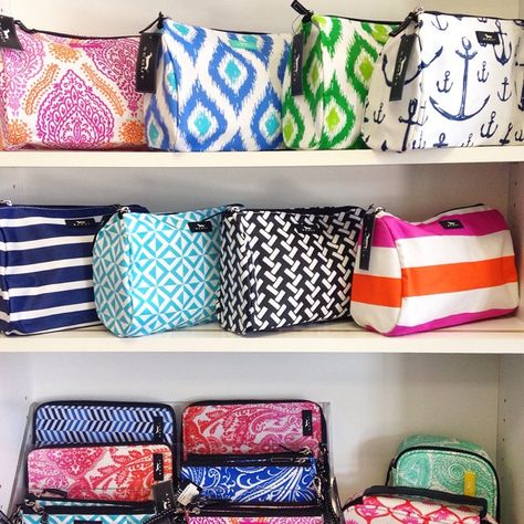 What a fun & vibrant display of SCOUT cosmetic bags by Note Worthy in Winston Salem, NC! Bag Supplies, Diy Makeup Bag, Winston Salem Nc, Bags Style, Tote Bags Sewing, Winston Salem, Bed Sets, Fabric Bags, Retail Display