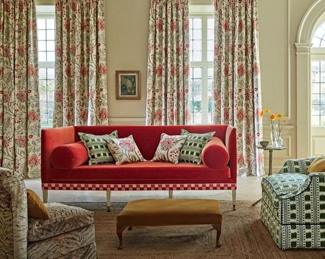 Tiny Dining Rooms, Colefax And Fowler, Yellow Curtains, Country House Interior, Small Home Office, Tiny Spaces, Decorative Trim, Small Living, Small Bedroom