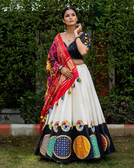 Navratri Lehenga choli For Women.Fastive Lehenga Choli. Traditional Outfit For Women, Gaji Silk Dupatta, Multi Color Lehenga, Lehenga Black, Garba Outfit, Chaniya Choli Designs, Stylish Kurtis Design, Navratri Dress, Navratri Chaniya Choli