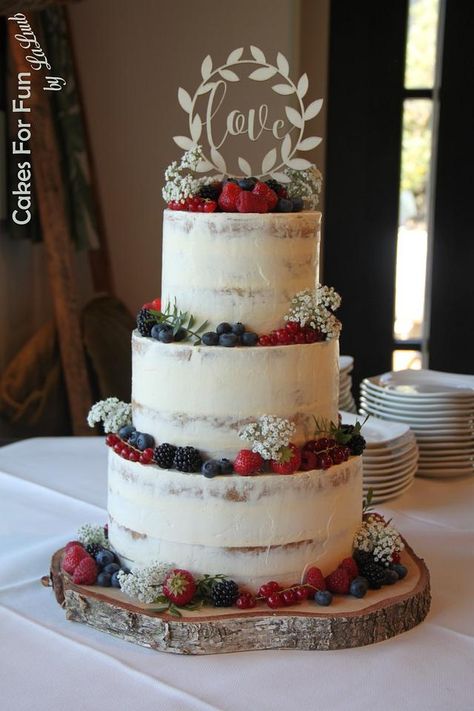 Cake With Fresh Fruit, Semi Naked Wedding Cake, Fruit Wedding Cake, Cheese Wedding, Cheese Wedding Cake, Fresh Fruit Cake, Fruit Wedding, Wedding Cake Rustic