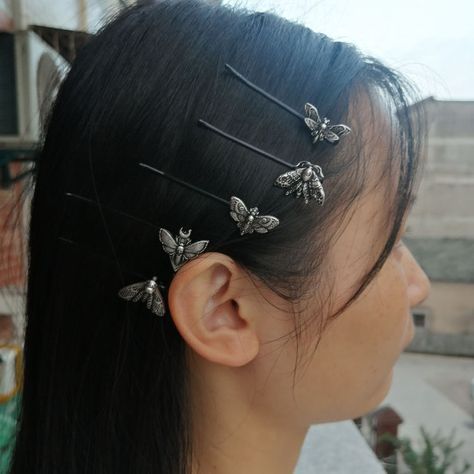 Insect Hair Accessories, Whimsigoth Hair Accessories, Head Accessories Fashion, Moth Hair Clip, Bug Hair Clips, Hair Styles Clips, Cool Hair Accessories, Cool Hair Clips, Insect Accessories