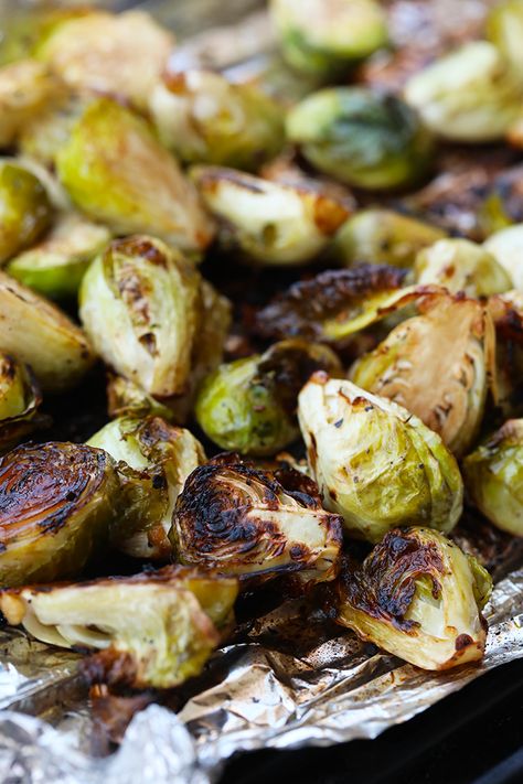 This Grilled Brussel Sprouts Recipe is perfect for a quick and easy weeknight dinner side or meal-prep for the week! You can use this recipe for grilled brussel sprouts, roasted brussel sprouts, or baked brussel sprouts. They are coated in balsamic, olive oil, and savory spices. Make them now! Brussel Sprouts Roasted, Grilled Brussel Sprouts, Baked Brussel Sprouts, Balsamic Brussel Sprouts, Grilling Recipes Sides, Sprouts Recipe, Grilled Steak Recipes, Dinner Side, Roasted Brussel