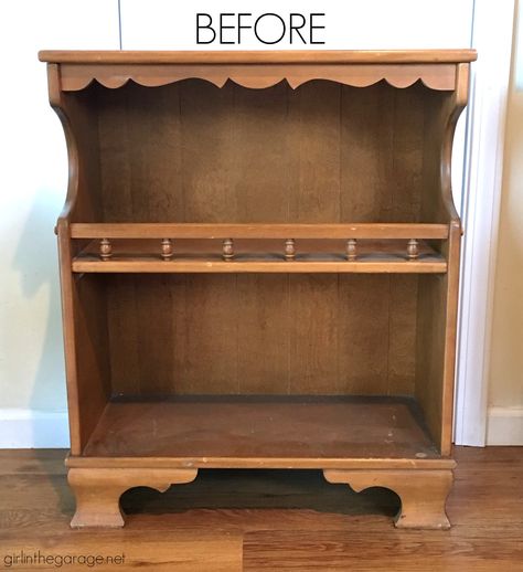 Vintage decoupage bookcase makeover with Chalk Paint, Mod Podge, and napkins - DIY tutorial by Girl in the Garage Decoupage Bookcase, Modge Podge On Wood, Diy Decoupage Furniture, How To Decoupage Furniture, Mod Podge Furniture, Decoupage Chair, Refinished Desk, Shelf Makeover, Patchwork Furniture