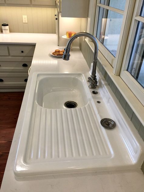 Farm Sink With Drainboard, Cast Iron Kitchen Sink With Drainboard, Old Farmhouse Sink With Drainboard, Apron Sink With Drain Board, Vintage Farmhouse Sink With Drainboard, Farmhouse Sink With Drainboard, Vintage Kitchen Sink, Mobile Home Kitchen, Small Space