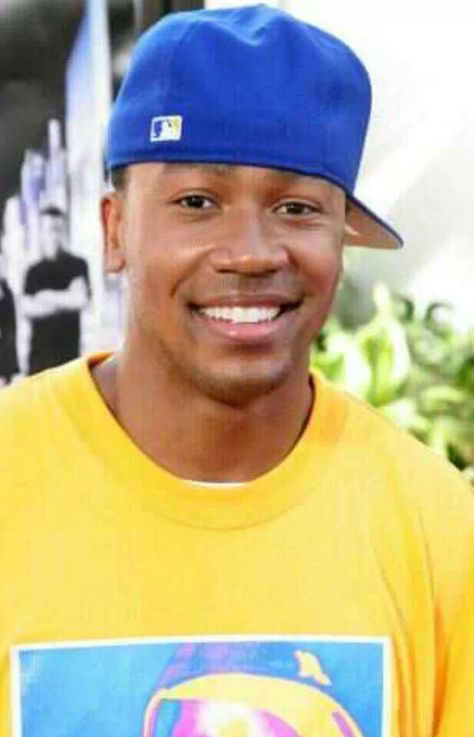 He has a baby face. #CutiePie Columbus Short, Hollywood Gossip, Tree Removal, Lights Camera Action, Movie Premiere, Universal Pictures, Movie Reviews, Good Looking Men, Man Crush