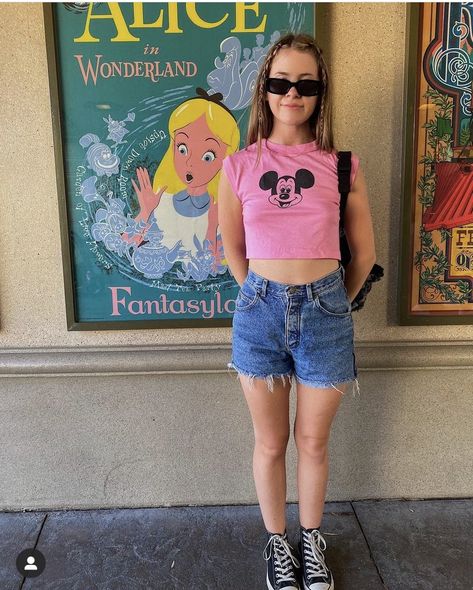 Disneyworld Summer Outfit, Disney Spirit Jersey Outfit Ideas, Disney Outfits Aesthetic Summer, Cute Disneyland Outfits Summer, Y2k Disney Outfits, Aesthetic Disneyland Outfits, Disney Outfits 2023, Disneyland Outfit Ideas Summer, Disney Cute Outfits