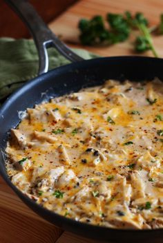 One Pan Sour Cream Chicken Enchilada Skillet Recipes With Sour Cream, Enchilada Skillet, Chicken Enchilada Skillet, Cream Chicken, Keto Dinner Recipes, Sour Cream Chicken, Chicken Enchilada, Diet Vegetarian, One Pan Meals