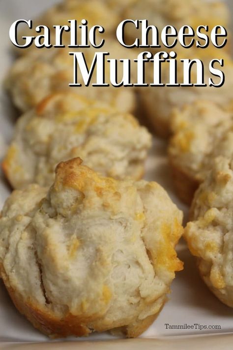 Garlic Cheese Muffins, Garlic Bread Muffins, Garlic Muffins, Baked Food, Savory Muffins, Biscuit Rolls, Bread Bowl, Garlic Cheese, Muffin Bread