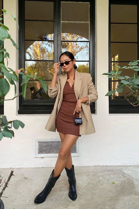 Yes, brown is making a comeback. See the brown outfits that graced the fall 2020 runways and how fashion girls are interpreting the color trend. Brown Top Outfit, Brown Outfit Ideas, Brown Dresses Outfit, All Brown Outfit, Grunge Dress, Black Jeans Outfit, Dresses Casual Winter, Brown Outfit, Night Out Dress