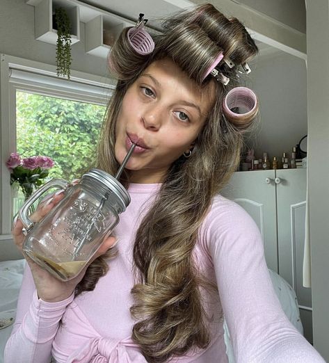 Vogue Beauty, Malibu Barbie, Healthy Girl, Pink Girly Things, Hair Rollers, Girls Life, Hair Curlers, Feminine Energy, Just Girl Things