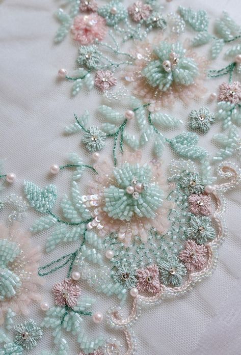 Tambour Beading, Bead Flowers, Art Perle, Tambour Embroidery, Bead Embroidery Tutorial, Crazy Quilting, Couture Embroidery, Bead Embroidery Patterns, Hand Work Embroidery