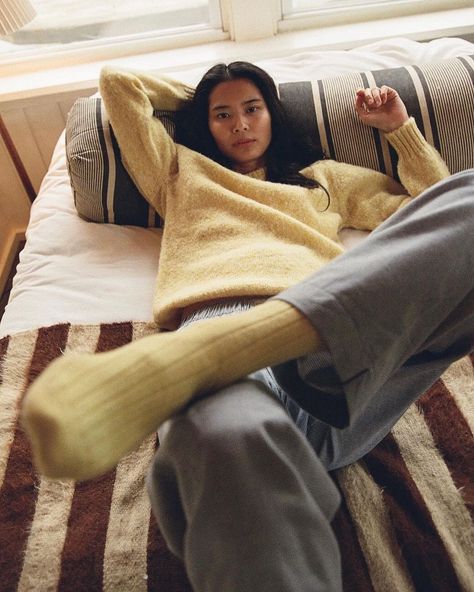 Comme Si (@commesi) • Instagram photos and videos Comme Si, Woman Lounging, Cosy Photoshoot, Cosy Style, At Home Fashion Editorial, Homewear Photoshoot, Casual Portrait, Bed Photography, Winter Aesthetics