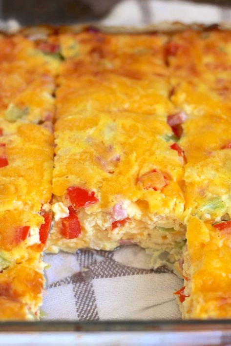 Denver Omelet Egg Bake | 12 Tomatoes Egg Bake With Bread, Denver Omelet, Smart Points Recipes, Egg Bake, How To Cook Ham, 12 Tomatoes, Breakfast Recipes Casserole, Seasonal Food, Breakfast Items