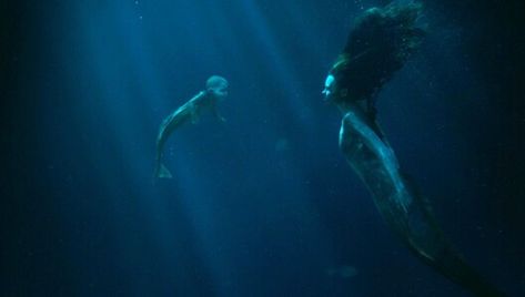 Siren Tv Show, Mysterious Mermaids, Siren Show, Sirens Tv, Siren Series, Eline Powell, Halloween Mermaid, Mermaid Inspiration, Professional Mermaid