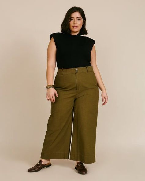 Modern Plus Size, Colorful Business Casual Plus Size, Plus Minimalist Fashion, Unique Plus Size Outfits, Earthy Professional Outfits, Classic Outfits Plus Size, Big Women Fashion Plus Size Outfits, Plus Size Classic Style, Plus Size High Waisted Pants