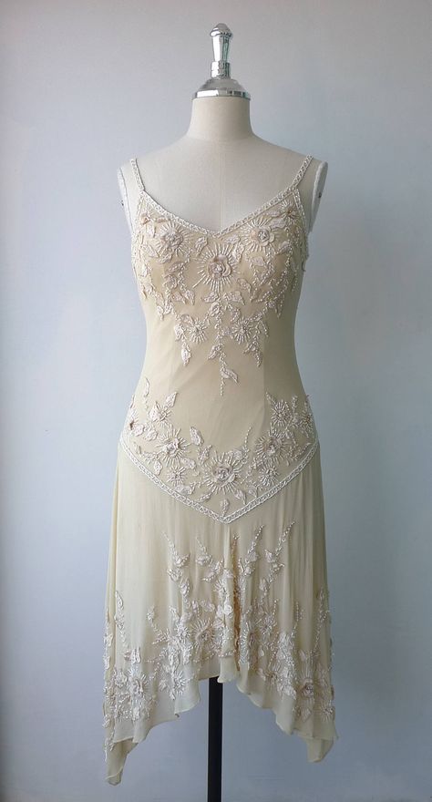 White Flapper Dress Wedding Gowns, 1930s Flapper Dress, White 20s Dress, 1920s Inspired Dresses Modern, Art Deco Wedding Dress Short, 1920 Party Dress, 1930 Dresses Vintage, 1920s Inspired Dress, 20s Day Dress