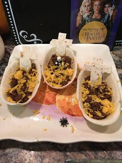 Hocus Pocus Dinner: Billy Butcherson's Tombstone Tacos Hocus Pocus Dinner And Movie, Hocus Pocus Dinner, Marathon Ideas, Movie Dinner, Disney Movie Night Dinner, Birthday 13, Movie Night Dinner, Hocus Pocus Movie, Fancy Dinners