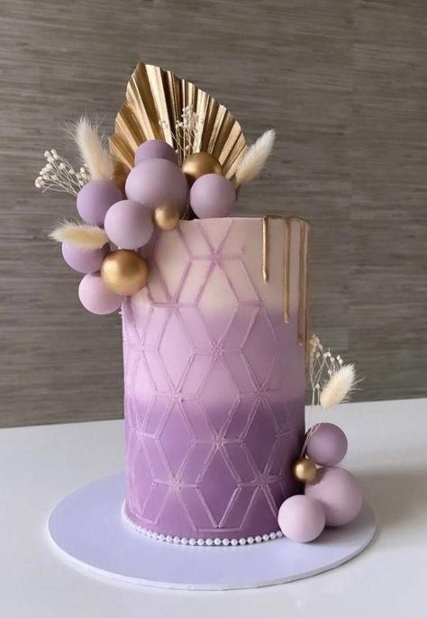 Balloons Drawing, Birthday Cake Decor, Daisy Cupcakes, Modern Birthday Cakes, Diy Cake Topper Birthday, Purple Cakes Birthday, Purple Cake, Lavender Cake, Purple Cakes