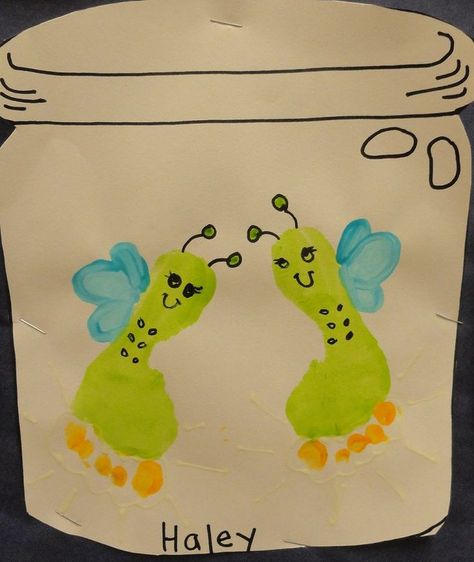 Mothers Day Footprint Art, Easy Mothers Day Crafts, Crafts For Mothers Day, Handprint And Footprint Crafts, Hand Print Art, Fireflies In A Jar, Footprint Craft, Baby Art Projects, Footprint Crafts