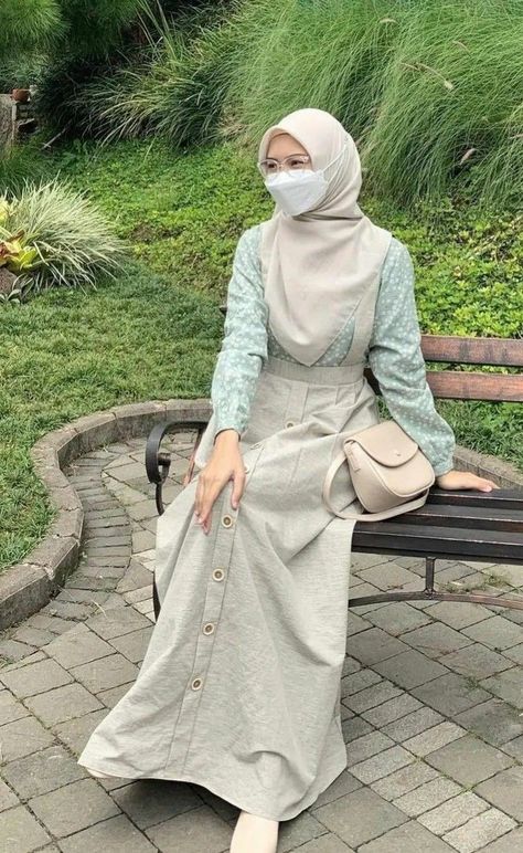 Outfit Hijab Casual, Muslimah Style, Modesty Outfits, Muslim Outfits Casual, Muslim Fashion Hijab Outfits, Muslim Women Fashion, Muslim Fashion Hijab, Fashion Muslim, Modesty Fashion